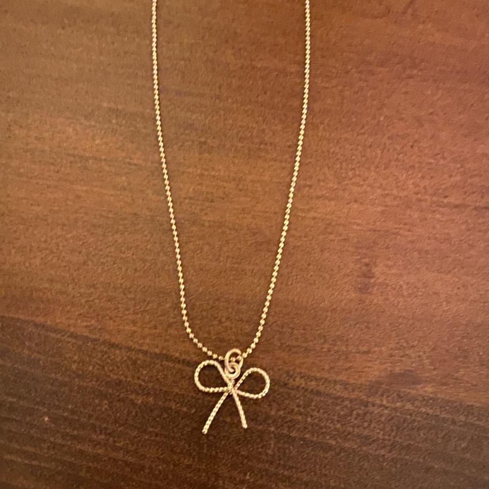 Dainty Gold Bow Necklace